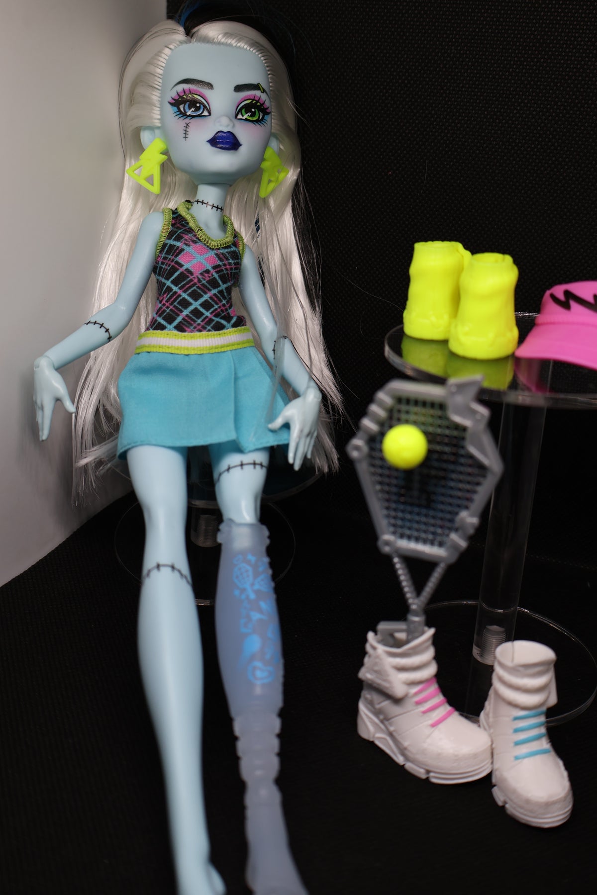 Monster High Frankie Stein Tennis Doll β Complete Set β Unboxed