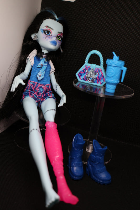 Monster High Frankie Stein Doll with Accessories β Complete Set β Unboxed