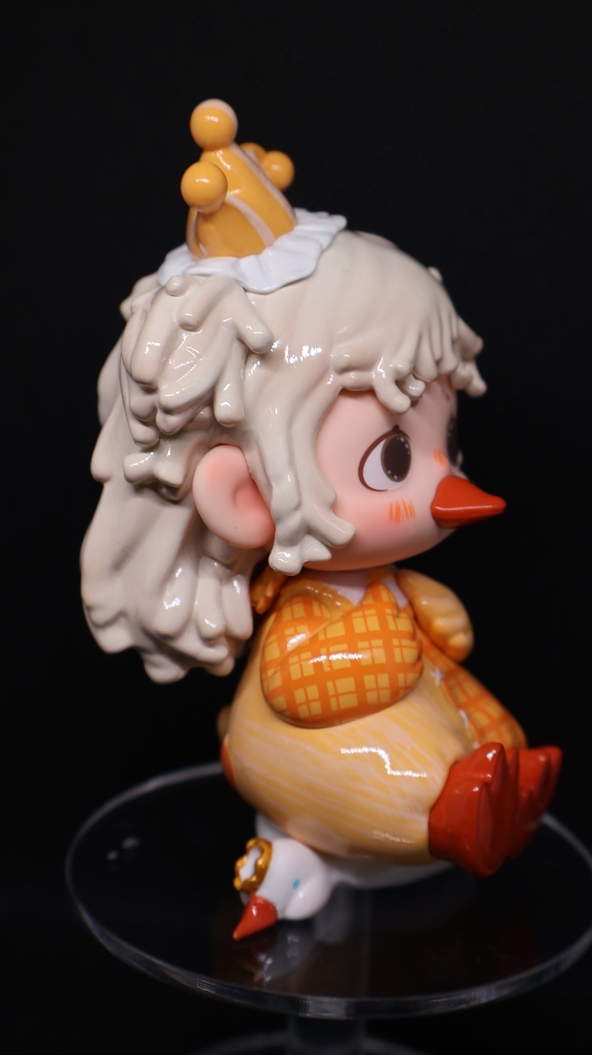 🪿👑 Disguised Lying Goose Collectible Figure – Unboxed ✨
