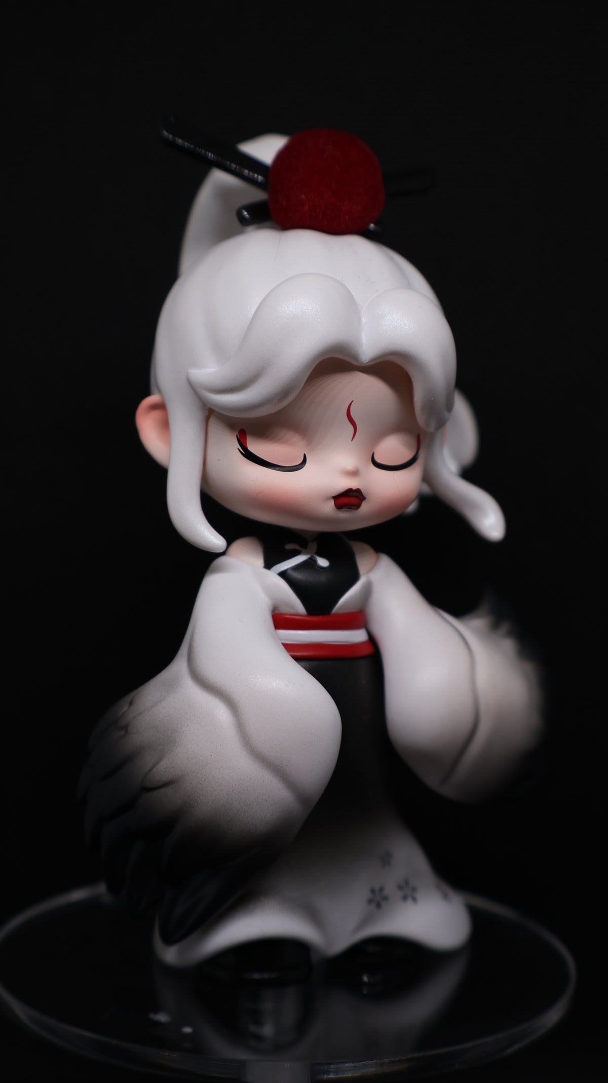 🪽 ANITA Crane Collectible Figure – White & Black