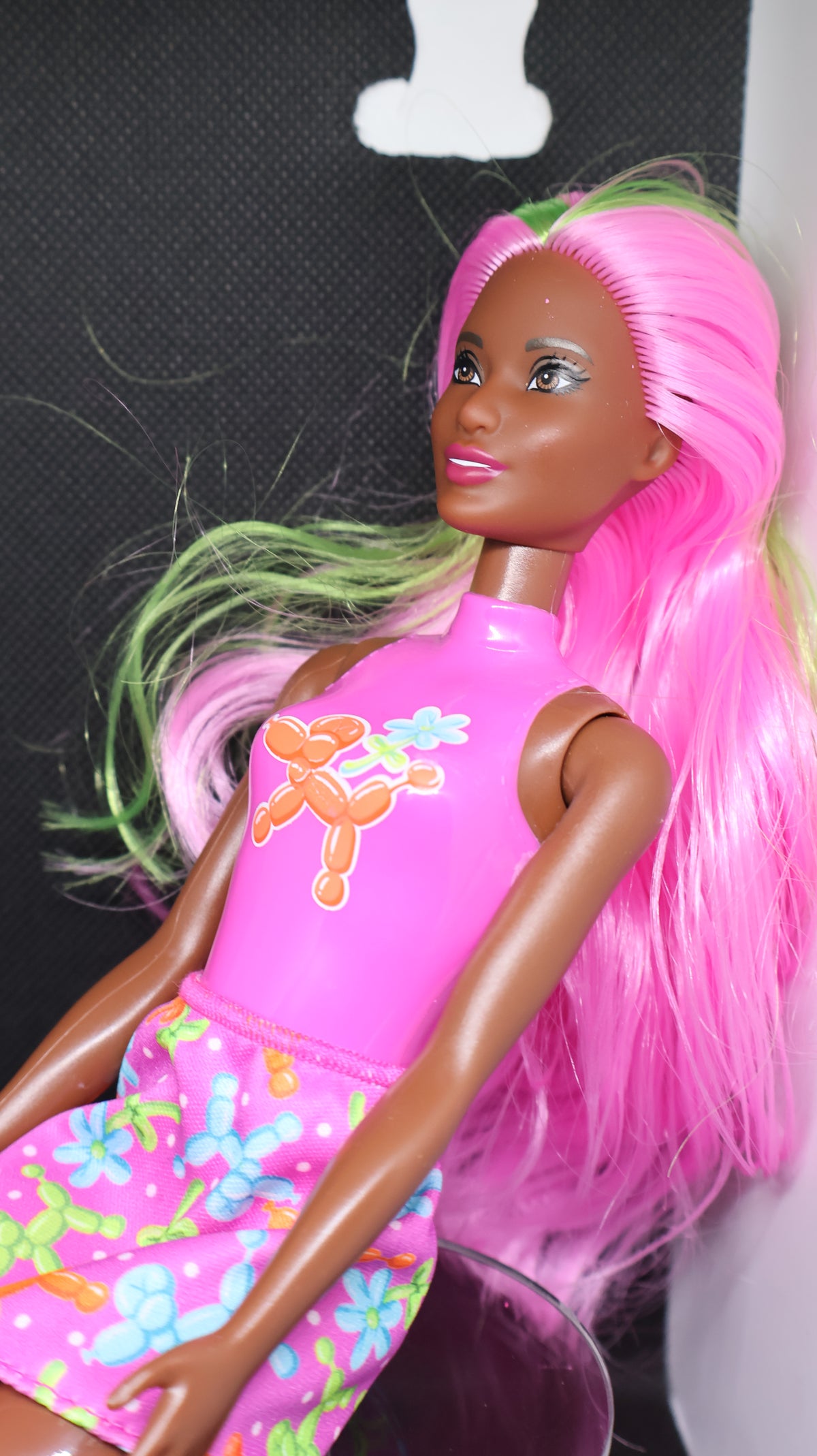 π Barbie Color Reveal Balloon Animals Series Doll β Pink & Green Hair