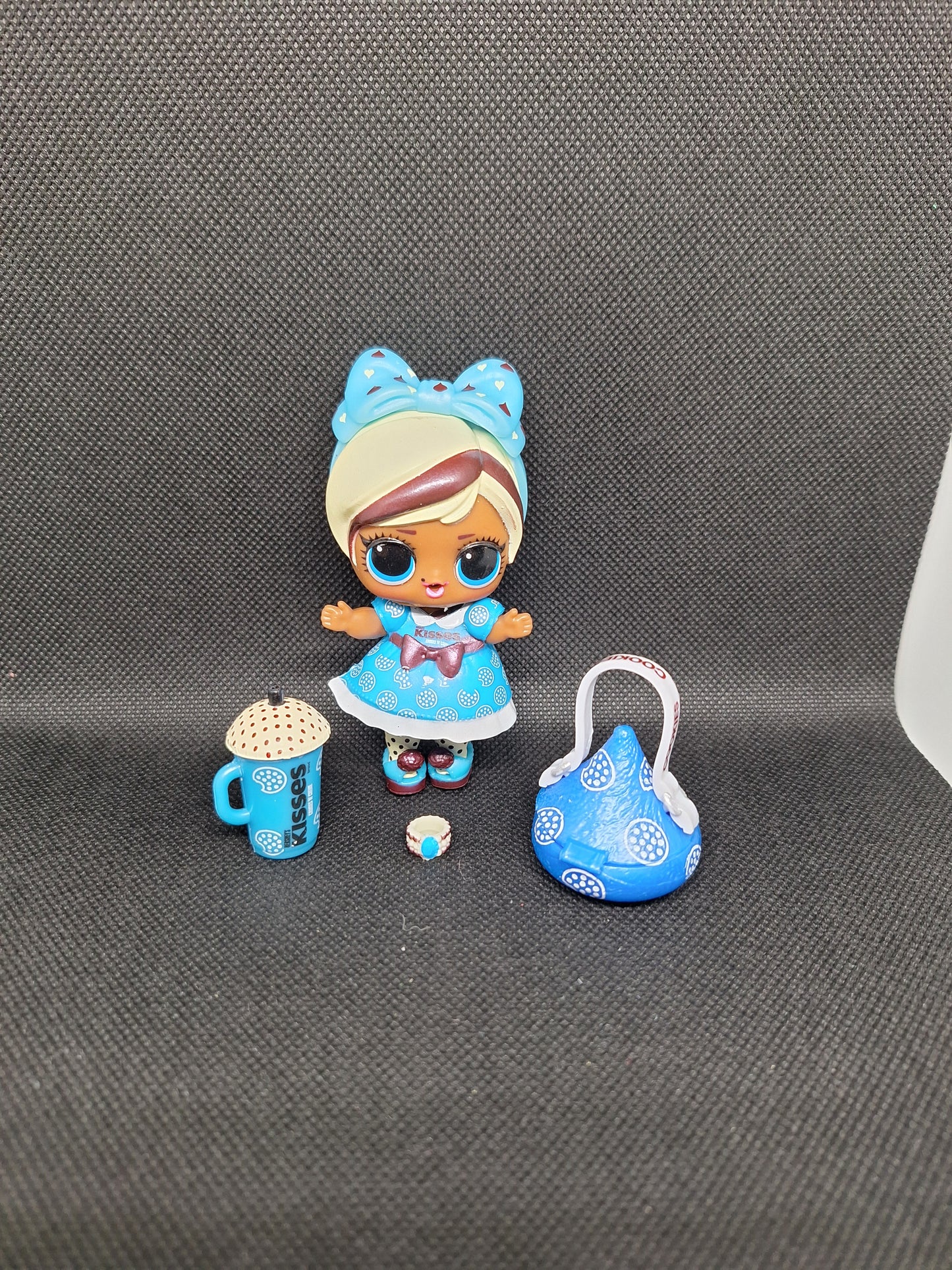 L.O.L. Surprise! x Hershey's Kisses Doll 💙✨