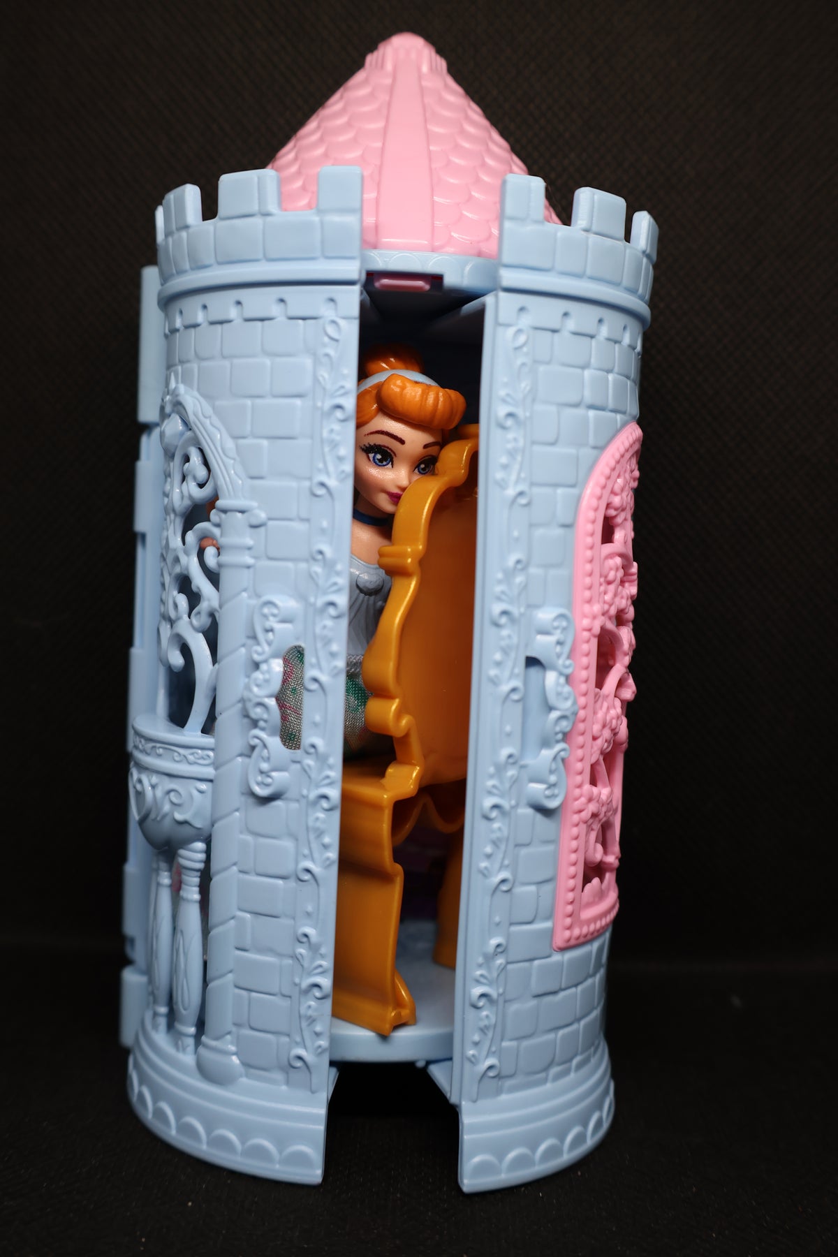 Disney Princess Cinderella Castle Playset – Complete – Unboxed