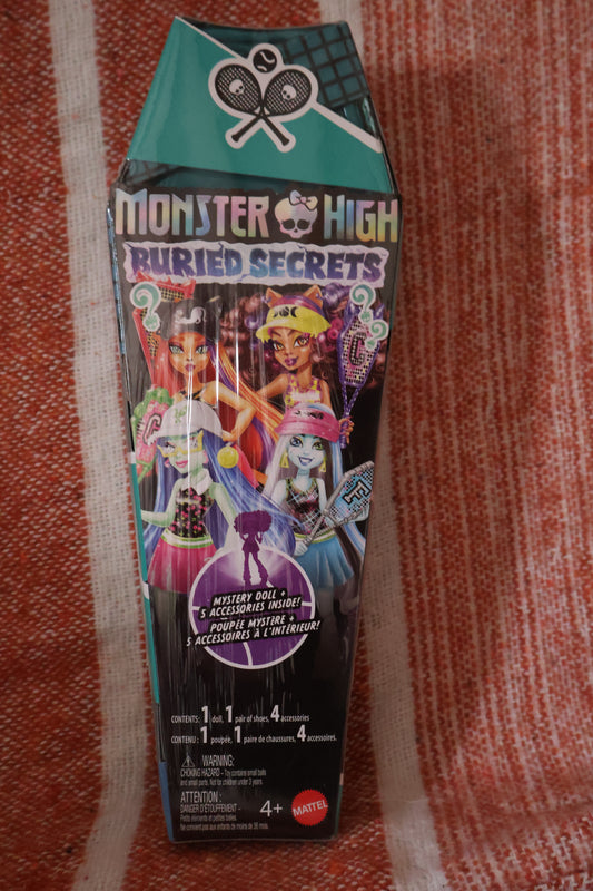Monster High Buried Secrets Mystery Doll – Sports Series