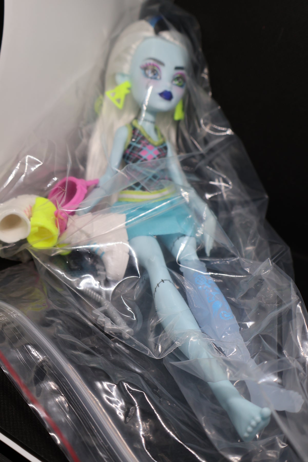 Monster High Frankie Stein Tennis Doll – Complete Set – Unboxed