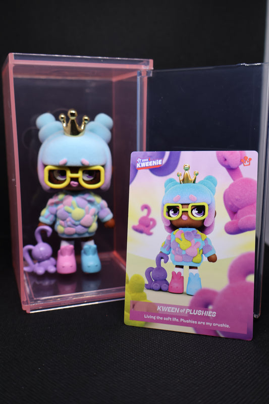 💜 XOX Kweenie – Kween of Plushies Figure