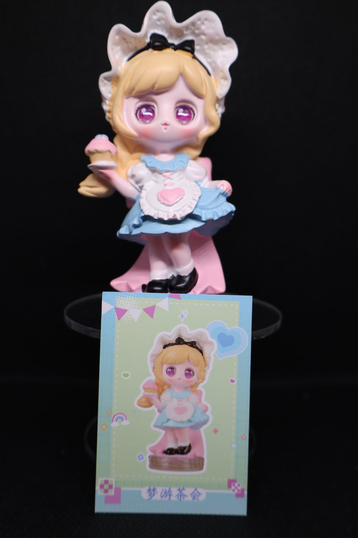 🩵 Pastel Tea Party Girl Collectible Figure – Cupcake Accessory 🧁🎀✨