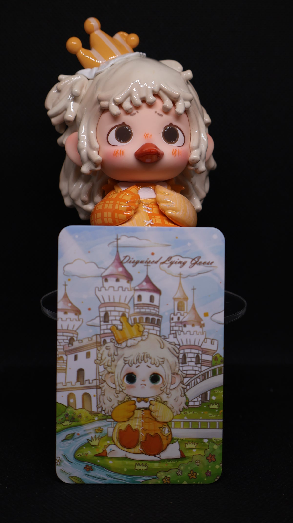 🪿👑 Disguised Lying Goose Collectible Figure – Unboxed ✨
