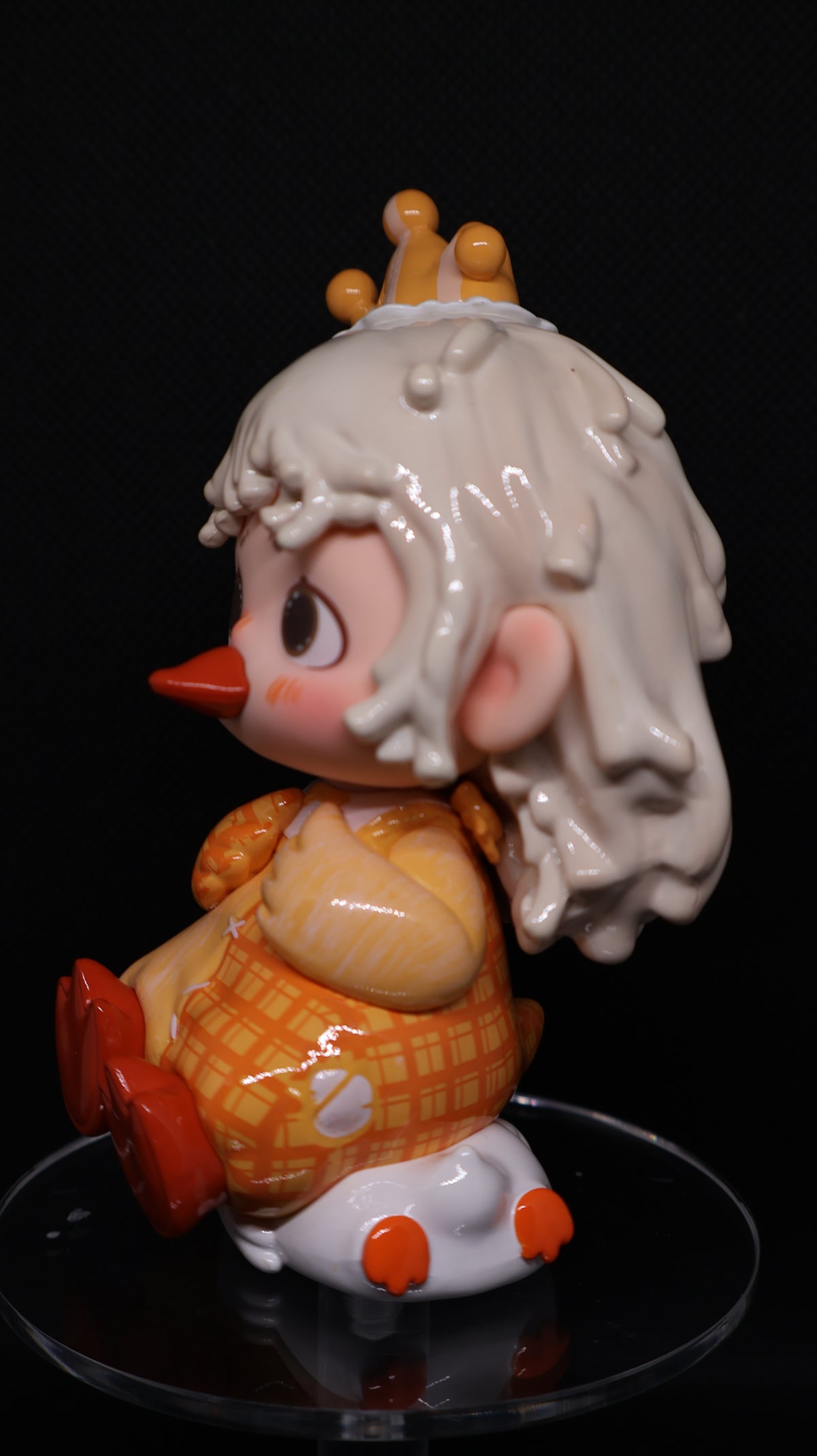 🪿👑 Disguised Lying Goose Collectible Figure – Unboxed ✨