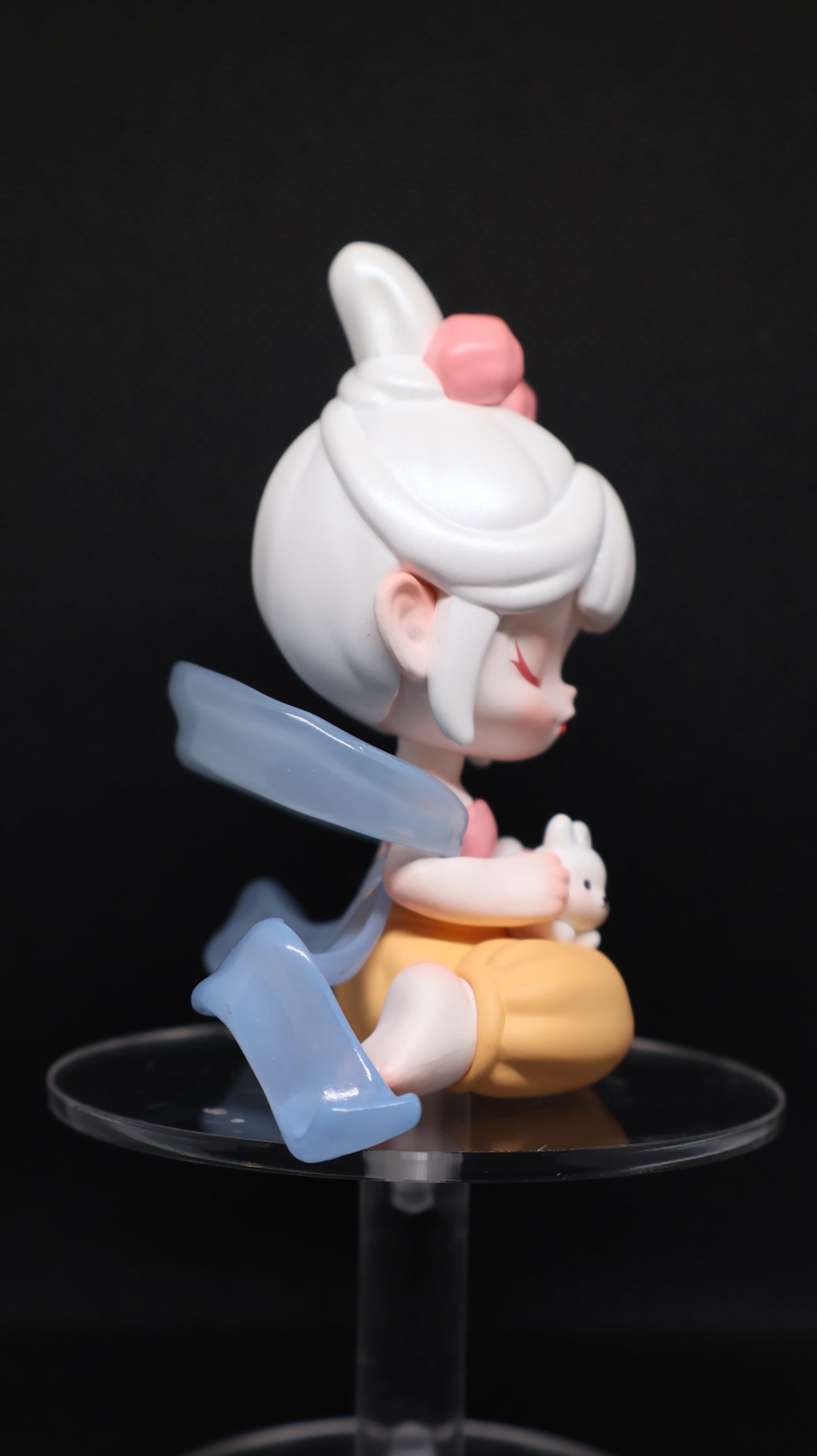 🐰 ANITA Rabbit Collectible Figure – White & Pastel