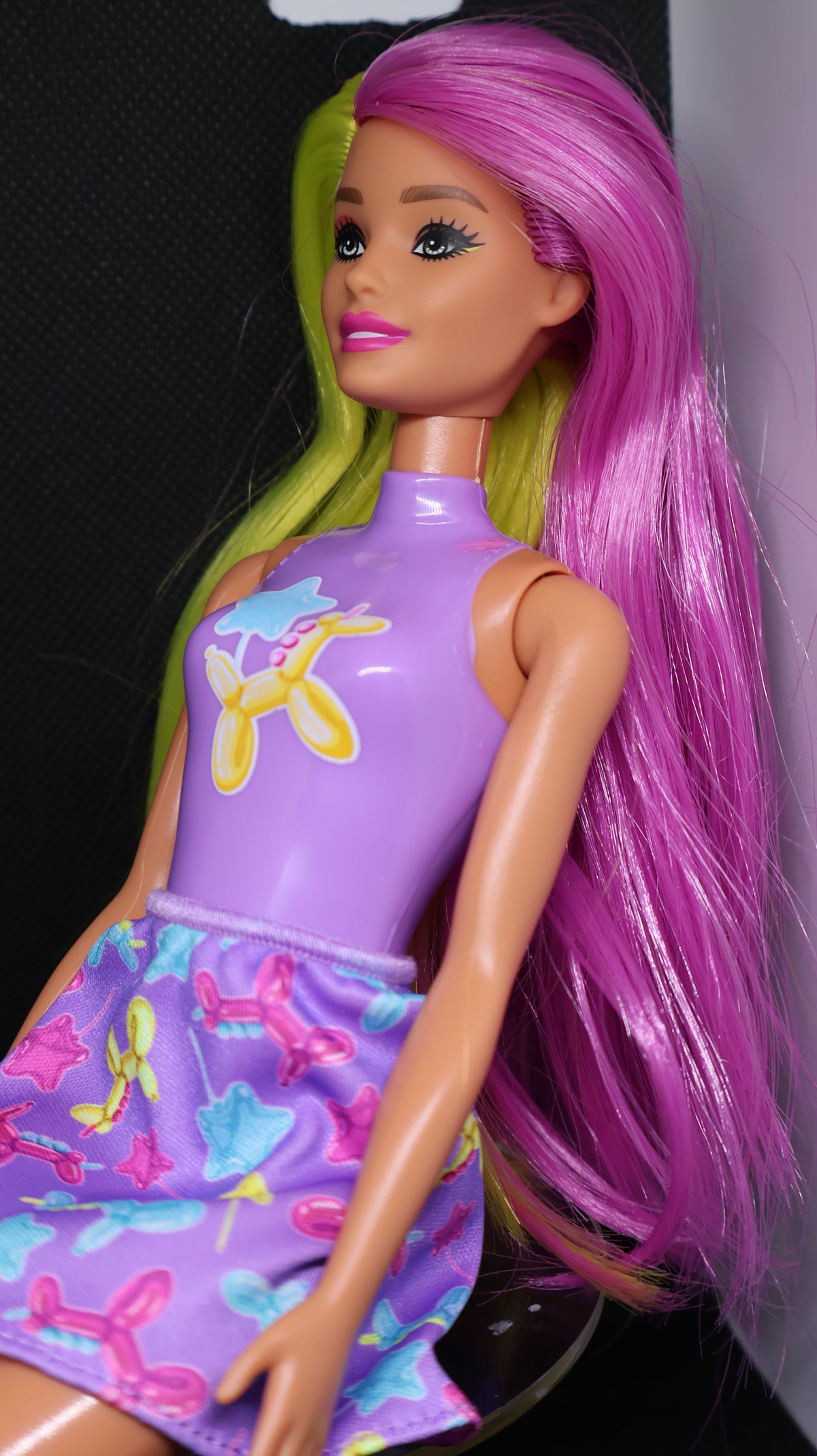 🎈 Barbie Color Reveal Balloon Animals Series Doll – Yellow & Purple Hair