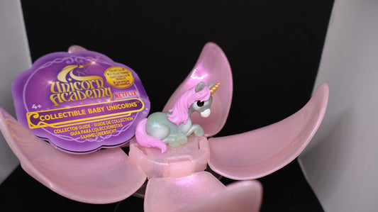 🍀🦄 Unicorn Academy Collectible Baby Unicorn – Clover