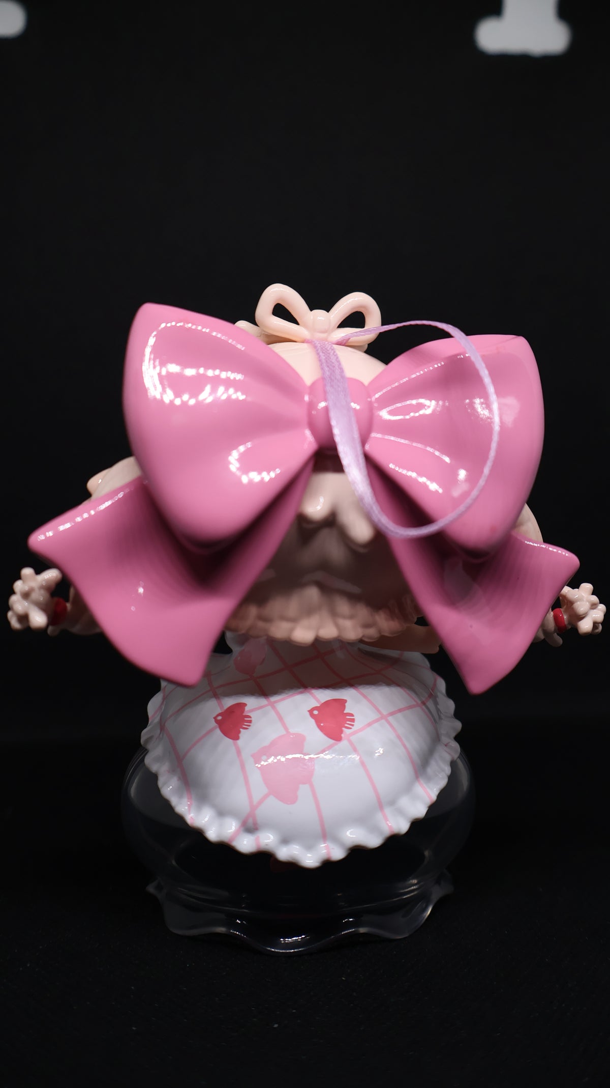 🎀 Chasing the Goldie – Furfur Collectible Figure 💕✨