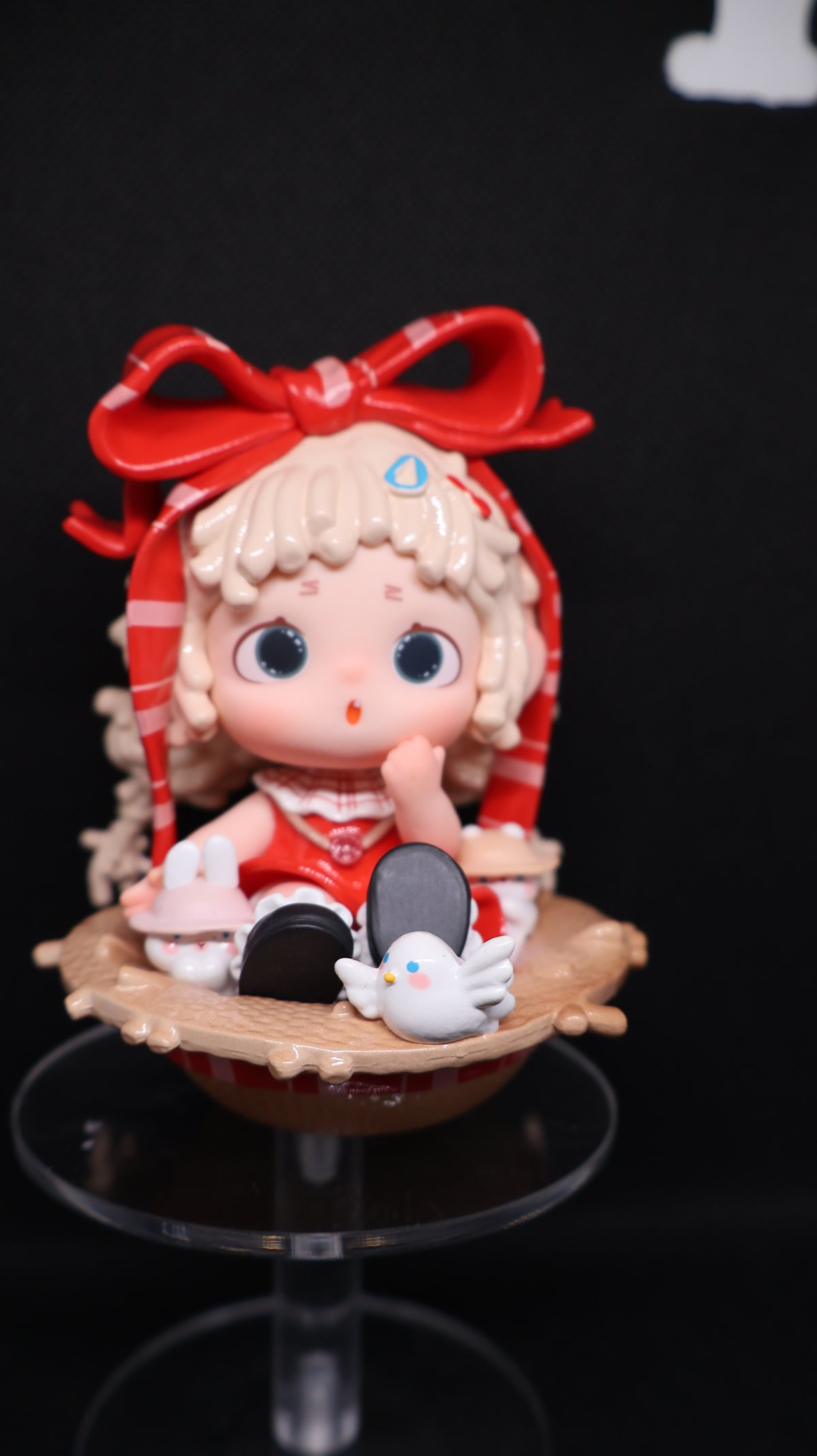 🎀 Furfur – Chasing the Goldie Hiding in My Hat Collectible Figure ❤️✨