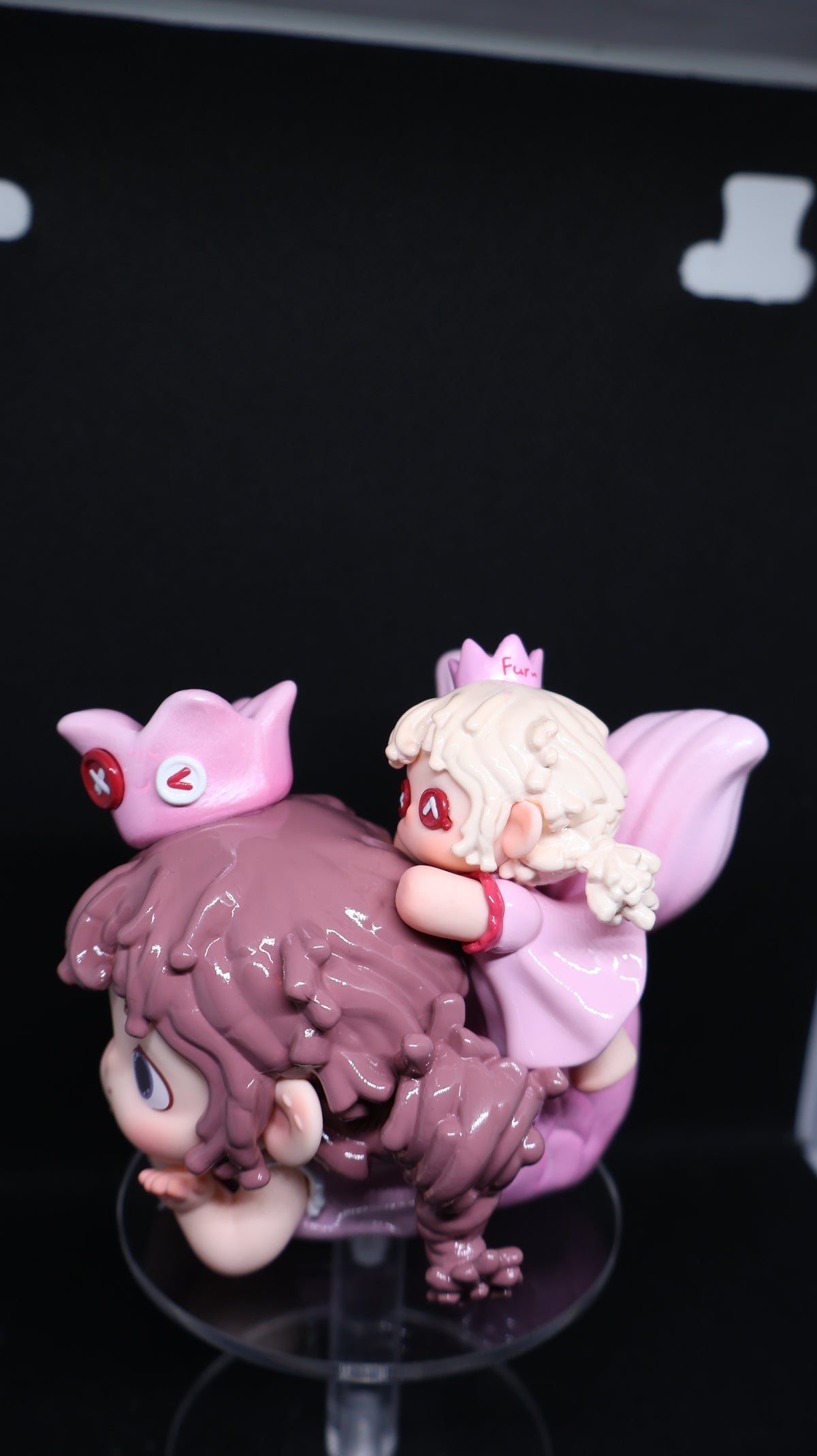 💗 FurFur – Sunbathing in Pink Collectible Figure ☀️🎀