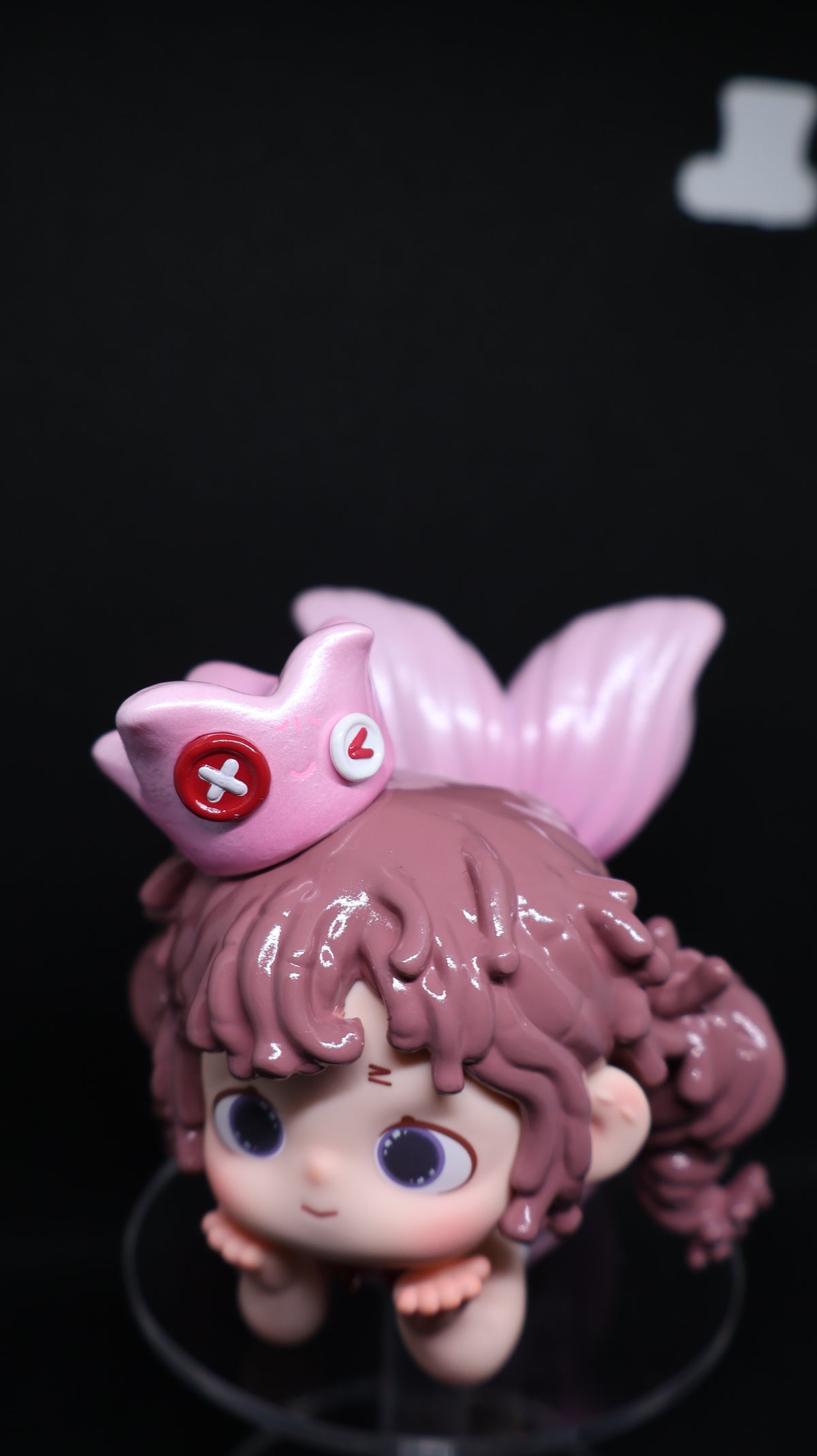 💗 FurFur – Sunbathing in Pink Collectible Figure ☀️🎀