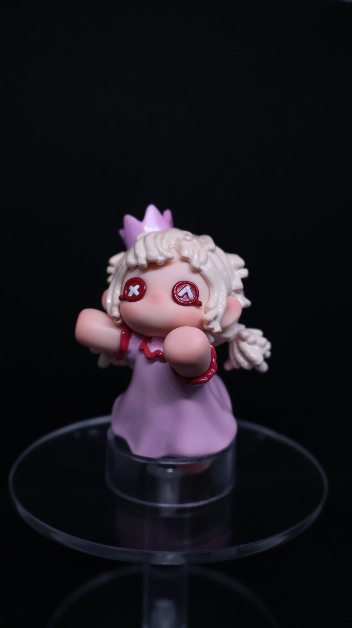 💗 FurFur – Sunbathing in Pink Collectible Figure ☀️🎀