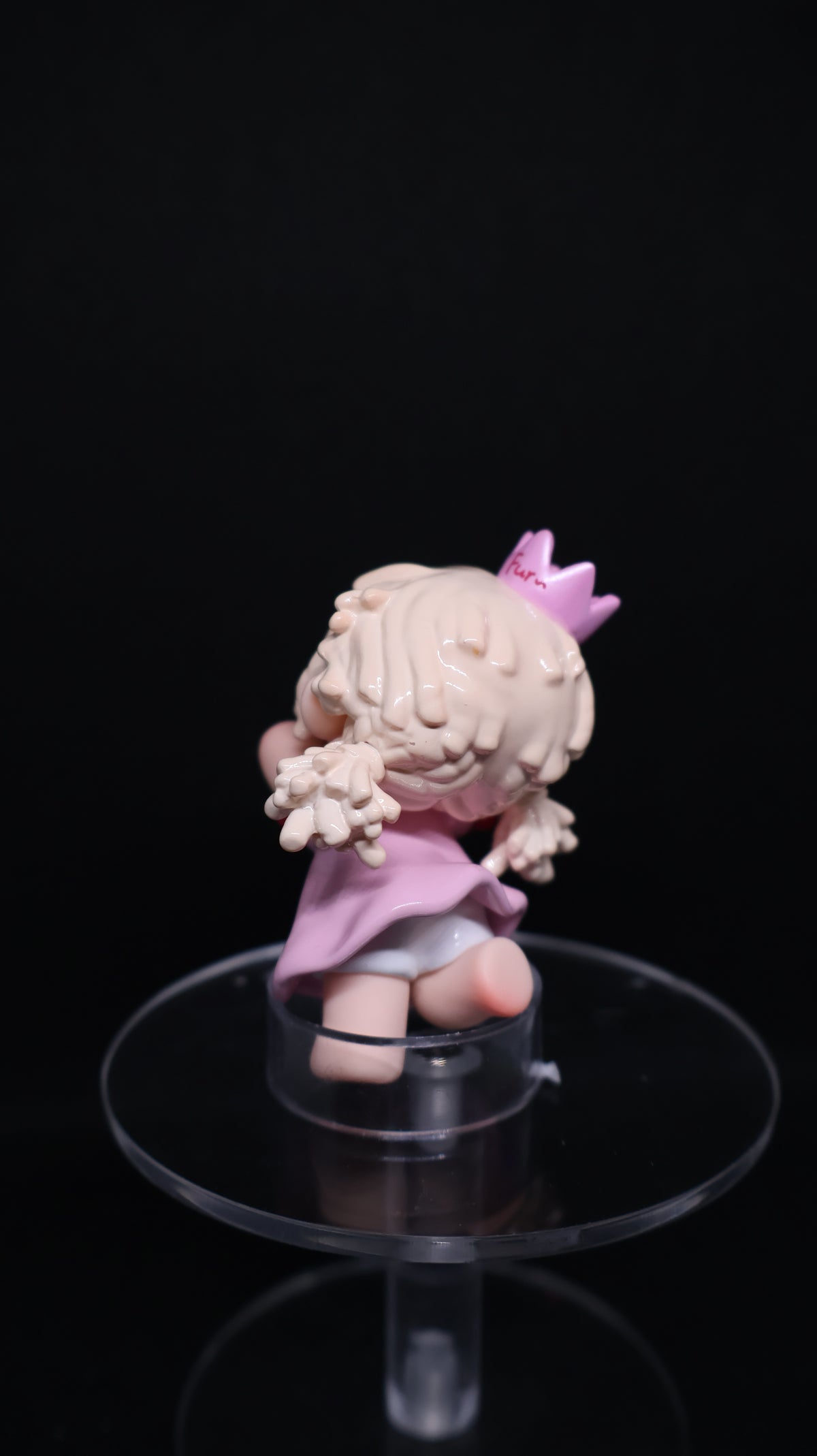 💗 FurFur – Sunbathing in Pink Collectible Figure ☀️🎀