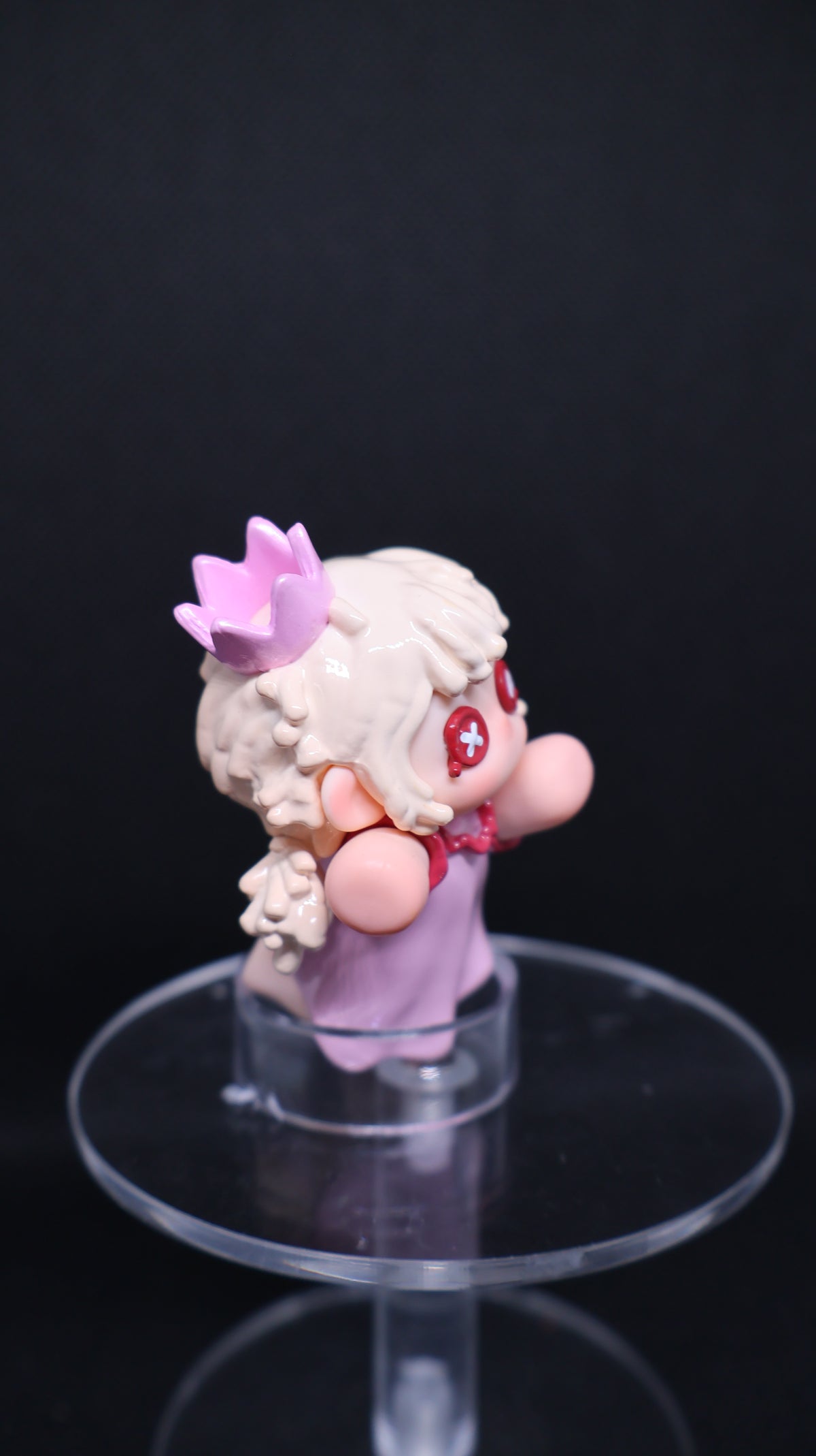 💗 FurFur – Sunbathing in Pink Collectible Figure ☀️🎀